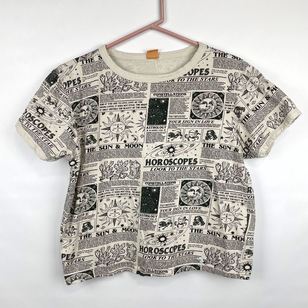 Vibe N Women's Cropped Celestial Horoscope Newsprint Off White Large T Shirt